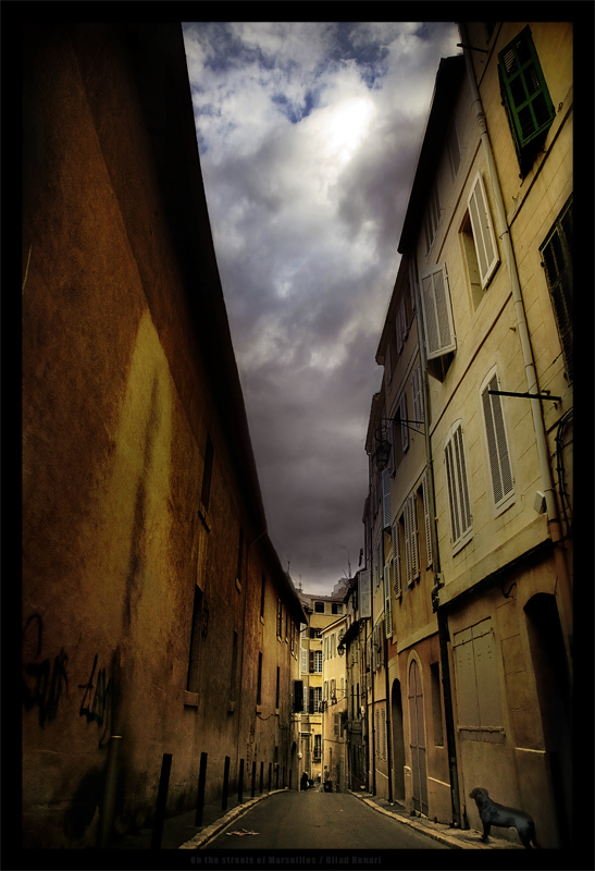 On the streets of Marseilles by gilad