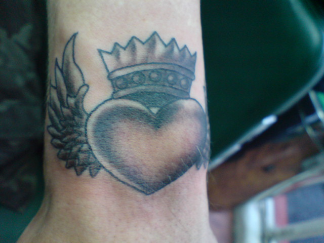 rose and heart tattoos designs. Heart Tattoo Designs