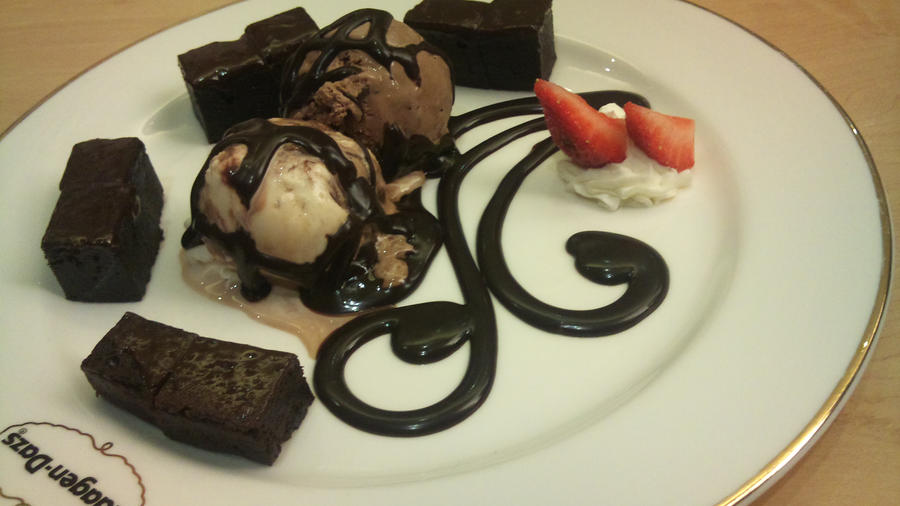 brownie_served_with_ice_cream_by_roquik.jpg