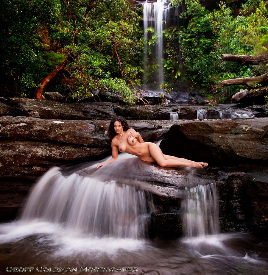 the_water_goddess_by_moodscapes-d52t565.jpg