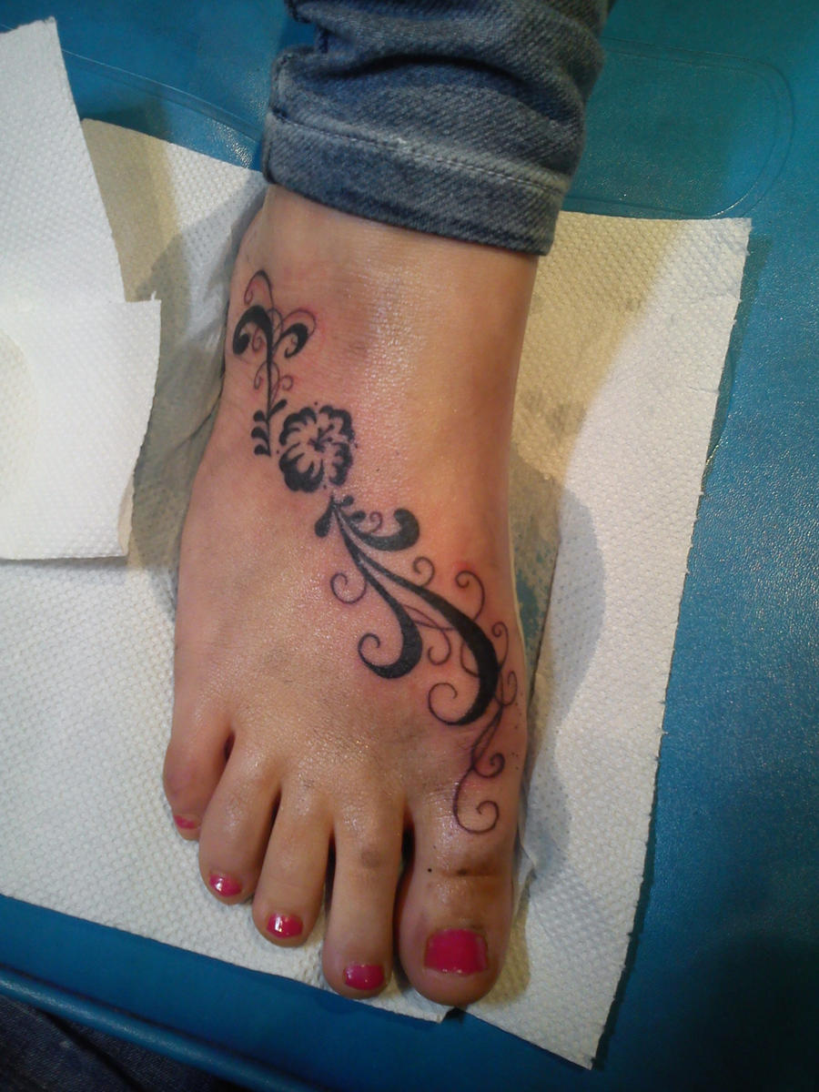pictures of tattoos on feet