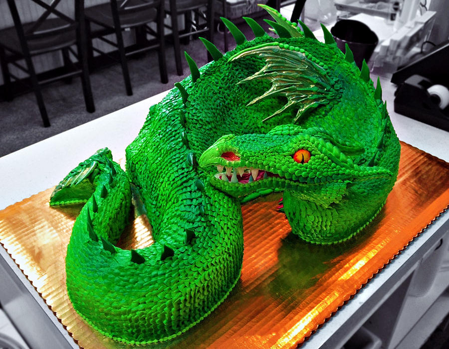 green_dragon_cake_by_the_evil_plankton-d