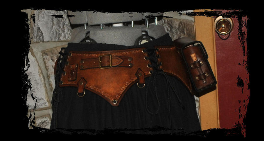 http://fc03.deviantart.net/fs71/i/2012/202/a/2/steampunk_leather_belt_pirate_by_lagueuse-d584fzt.jpg