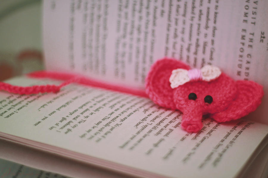 13 Free Crochet Bookmark Patterns for Mother&apos;s Day